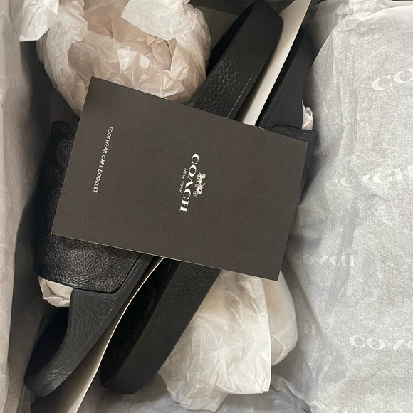 NWT woman’s coach slip on slides 💕💕💕 - Picture 4 of 6